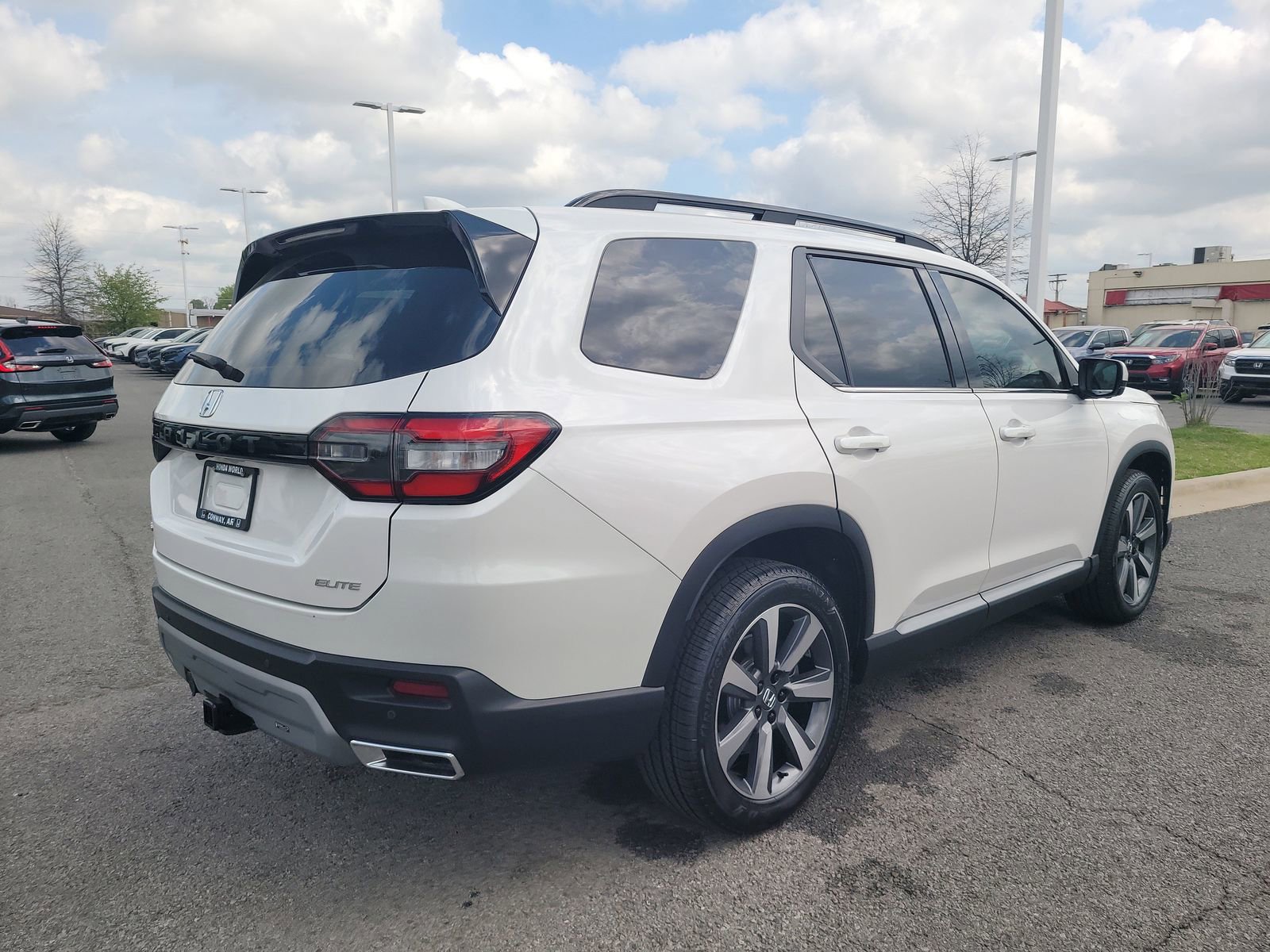 Certified 2025 Honda Pilot Elite image 3