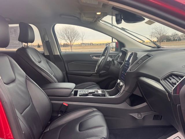 Used 2022 Ford Edge Titanium w/ Class II Trailer Tow Package image 23