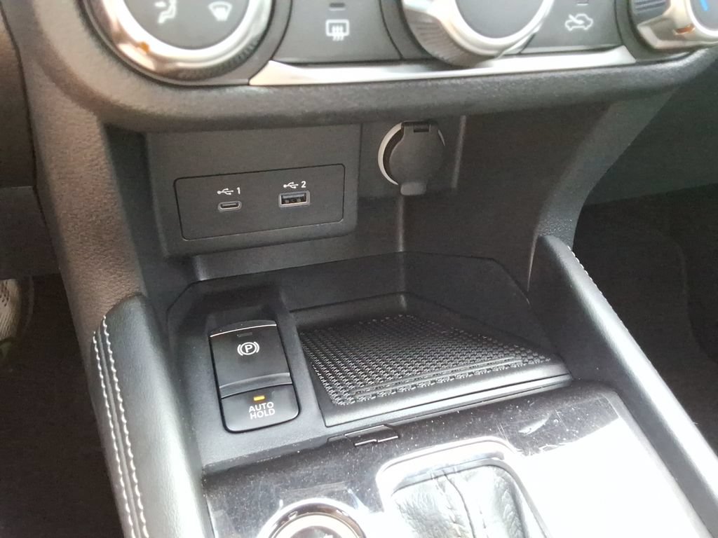 Used 2023 Nissan Kicks SV FWD image 33