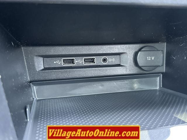 Used 2018 Volkswagen Tiguan SEL AWD/4WD image 23