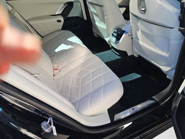 Certified 2024 BMW i7 xDrive60 AWD/4WD image 22
