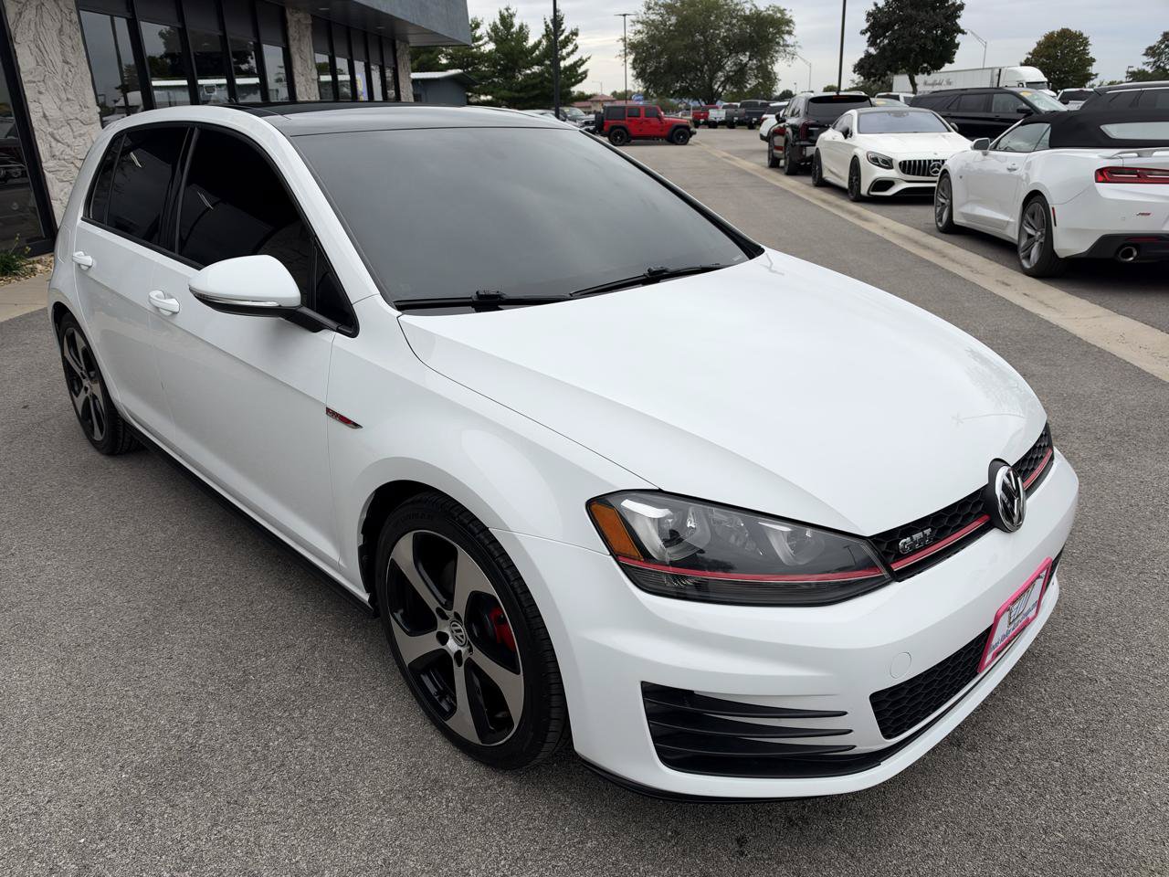 Used 2015 Volkswagen GTI SE w/ Lighting Package (SEL) FWD image 9