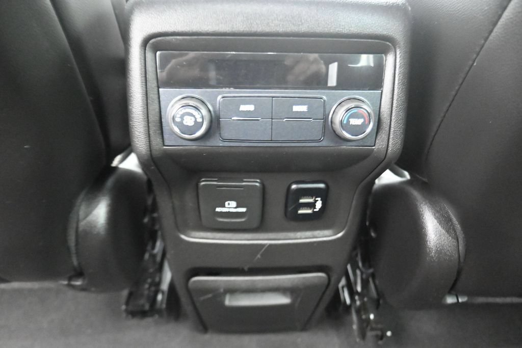 Used 2018 GMC Acadia SLT FWD image 25