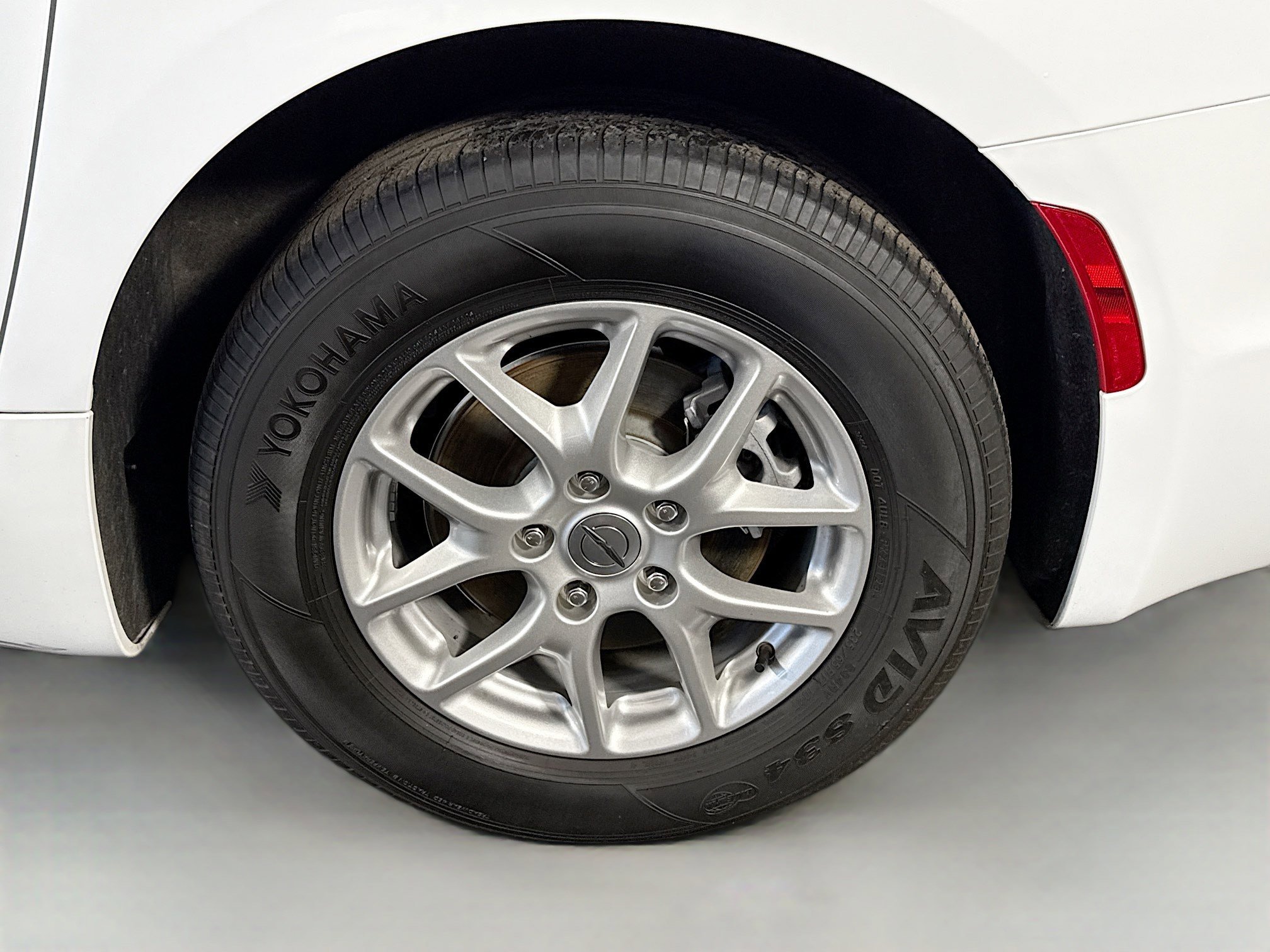 Used 2024 Chrysler Pacifica Touring-L FWD image 35