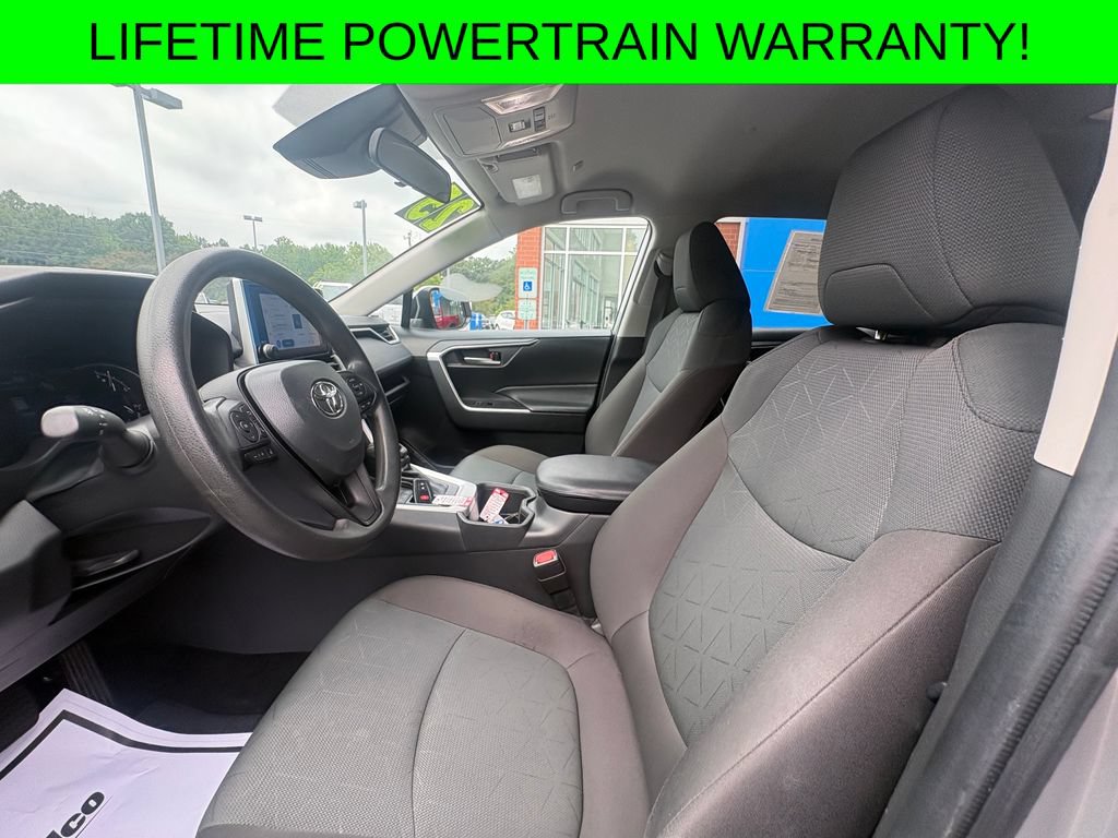 Used 2024 Toyota RAV4 XLE AWD/4WD image 11