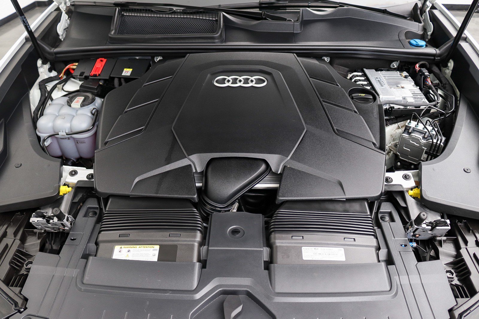 Used 2023 Audi Q8 Premium Plus w/ Premium Plus Package AWD/4WD image 35