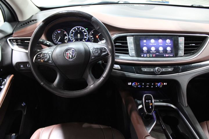 Used 2020 Buick Enclave Avenir w/ Avenir Technology Package image 32