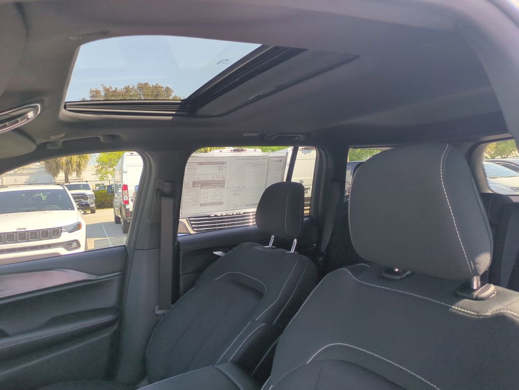 New 2025 Jeep Grand Cherokee Laredo RWD image 21