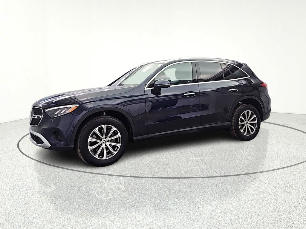 Used 2024 Mercedes-Benz GLC 300 4MATIC w/ Advanced USB Package image 5
