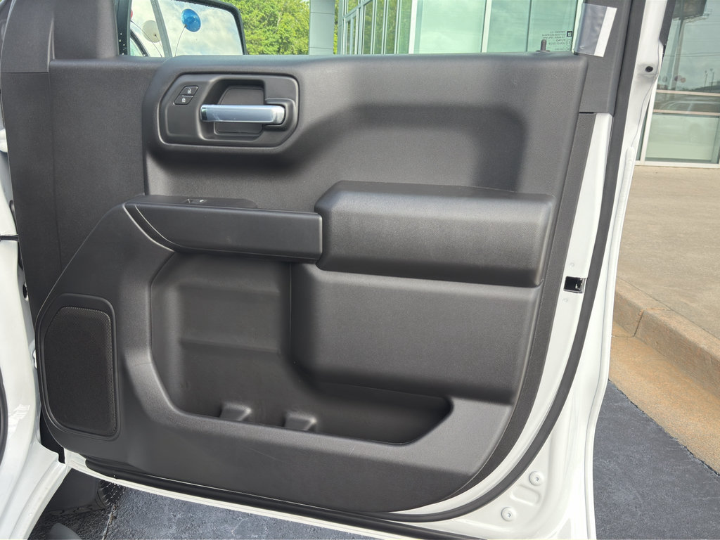 New 2026 Chevrolet Silverado 1500 Custom w/ Turbomax Blackout Package AWD/4WD image 29