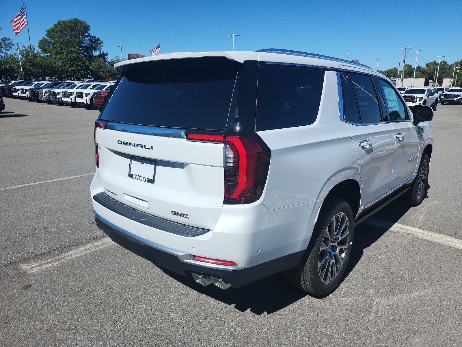 New 2027 GMC Yukon Denali w/ Sun & Power Step Package AWD/4WD image 3