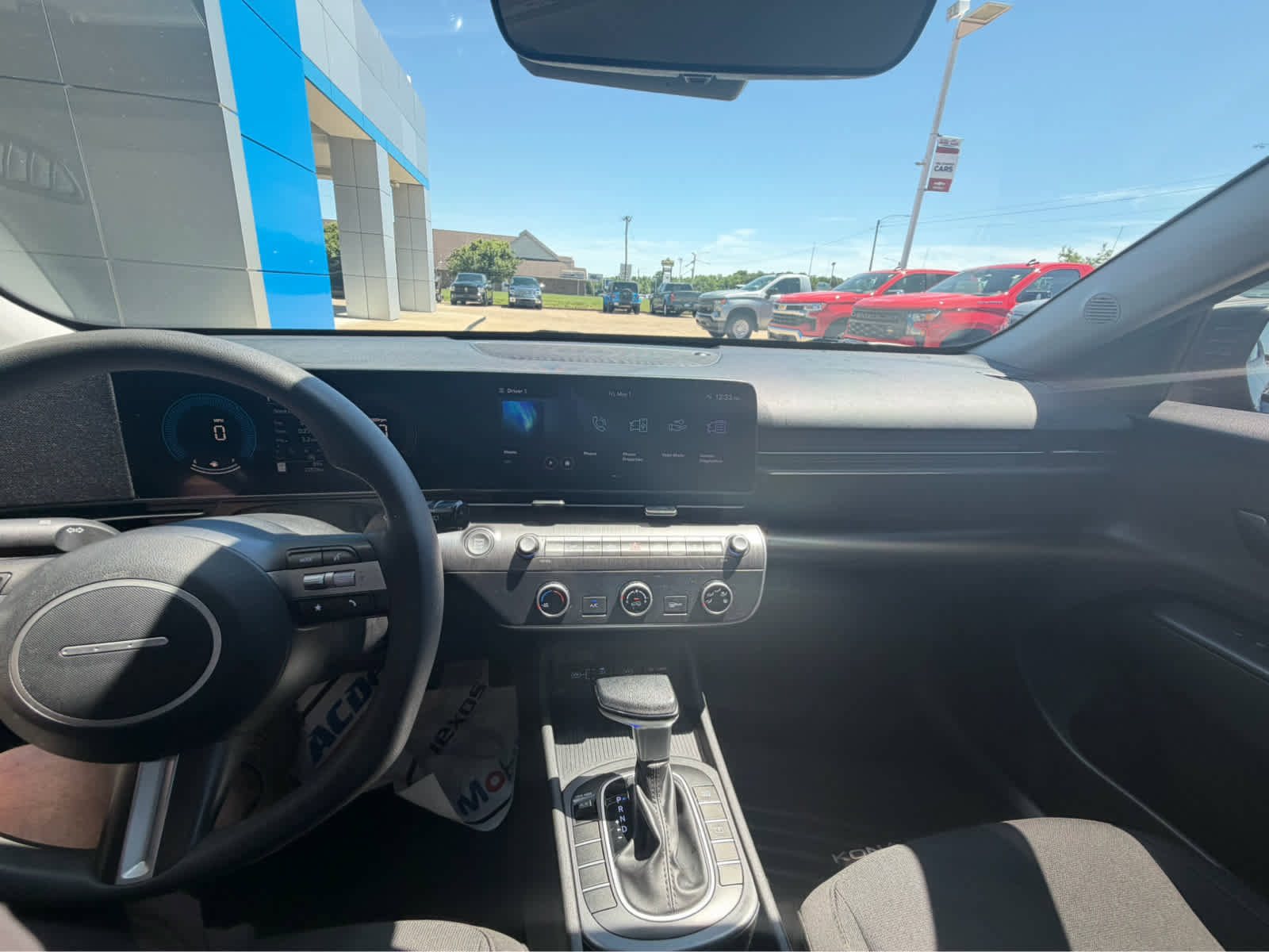 Used 2025 Hyundai Kona SE FWD image 26