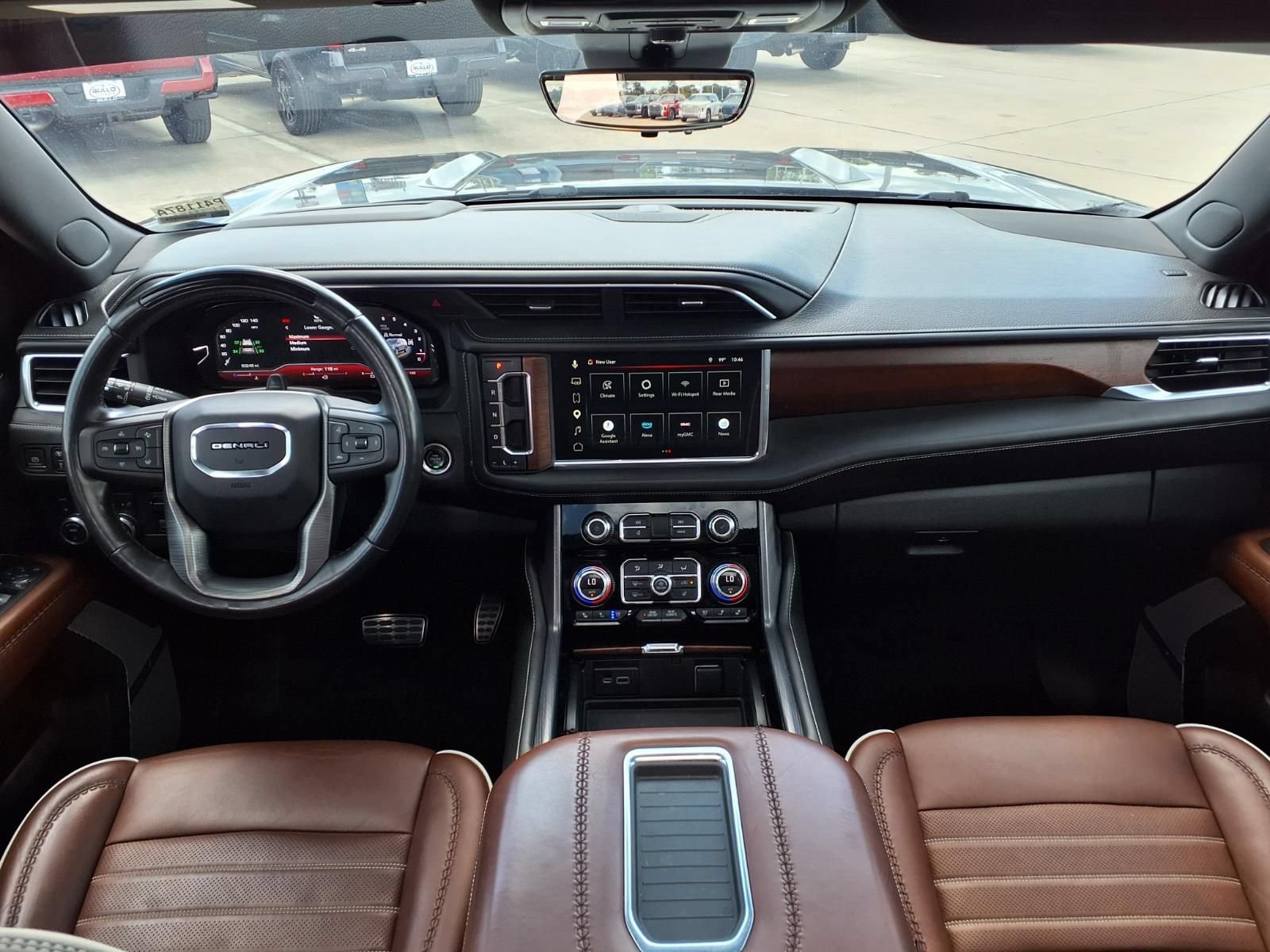 Used 2023 GMC Yukon Denali Ultimate AWD/4WD image 9