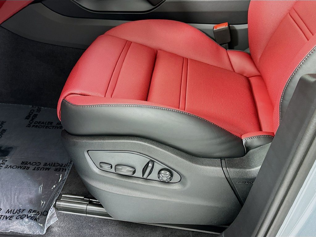 New 2026 Porsche Cayenne AWD/4WD image 22