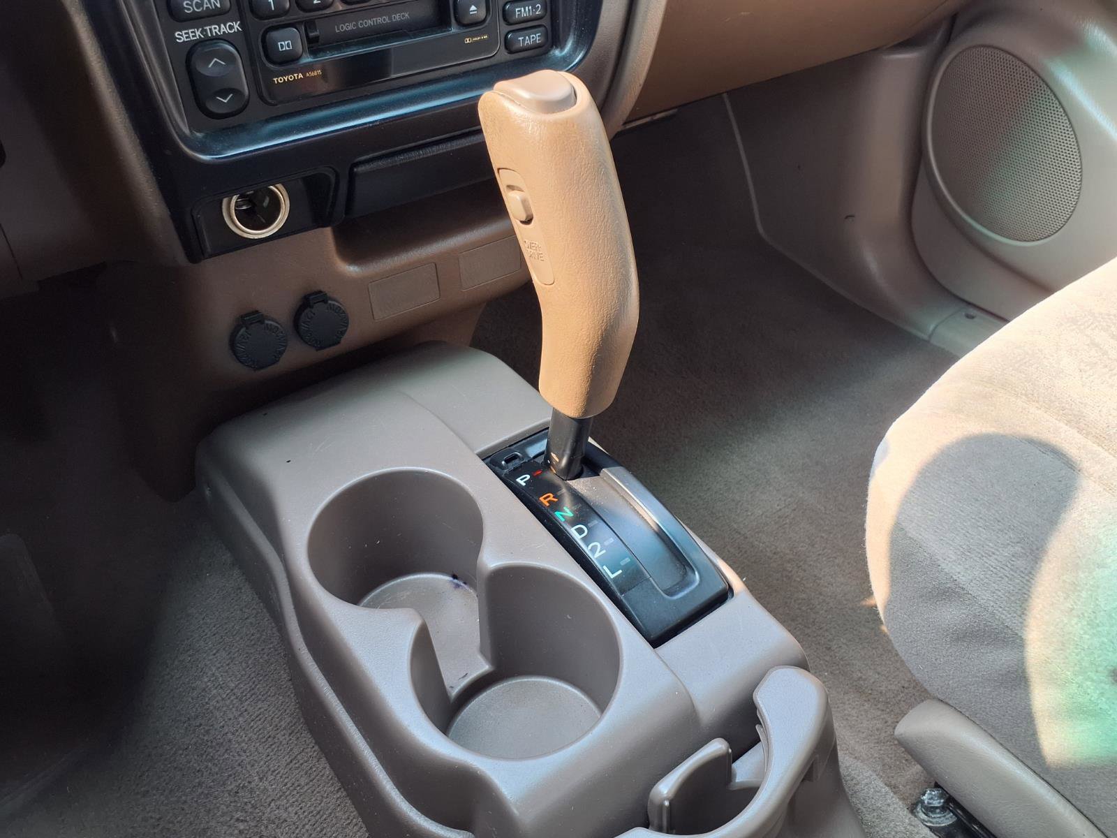 Used 2004 Toyota Tacoma PreRunner RWD image 11