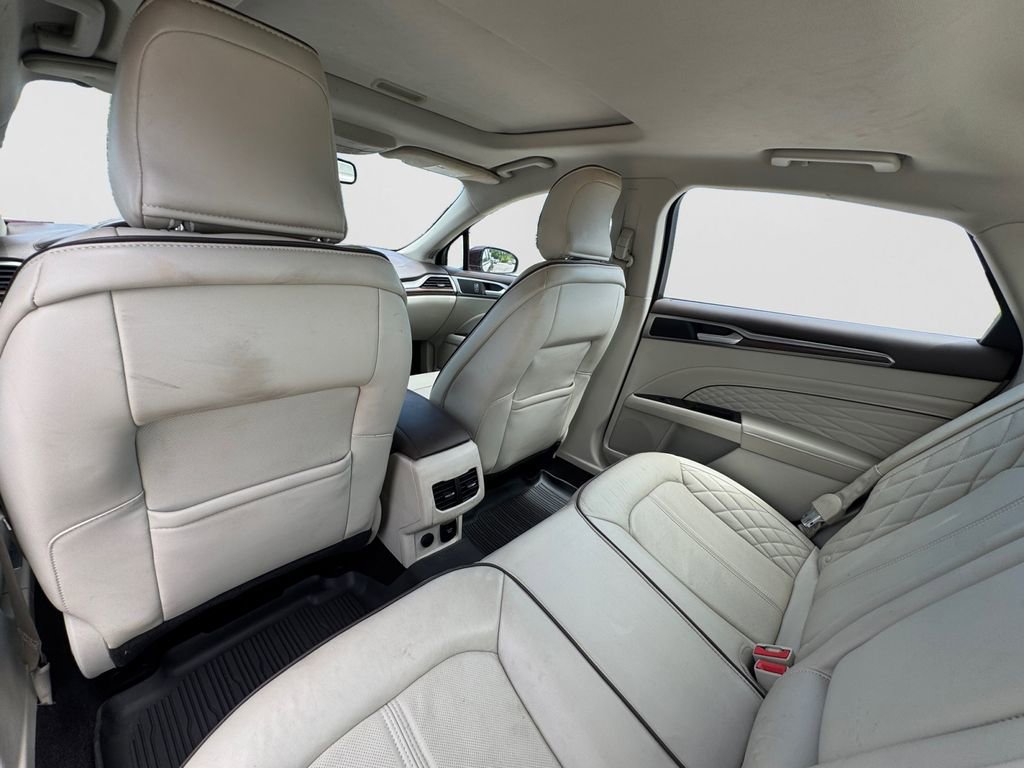 Used 2017 Ford Fusion Platinum AWD/4WD image 13