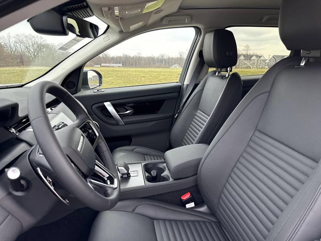 Certified 2025 Land Rover Discovery Sport S AWD/4WD image 13