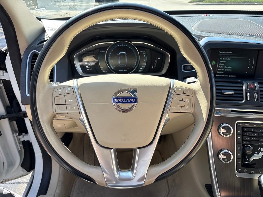 Used 2015 Volvo XC60 T5 Platinum image 17