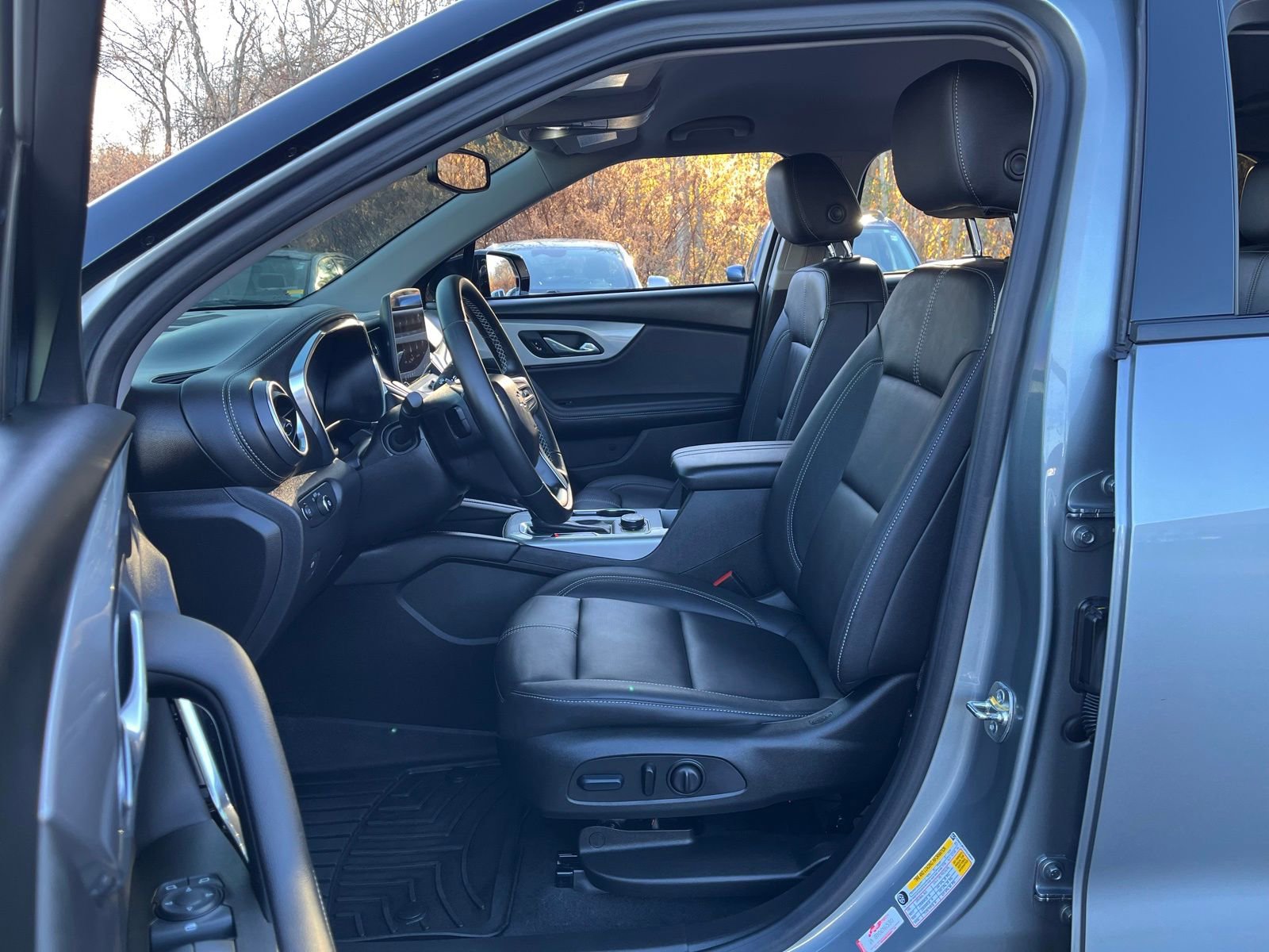 Certified 2024 Chevrolet Blazer LT w/ Midnight/Sport Edition image 12