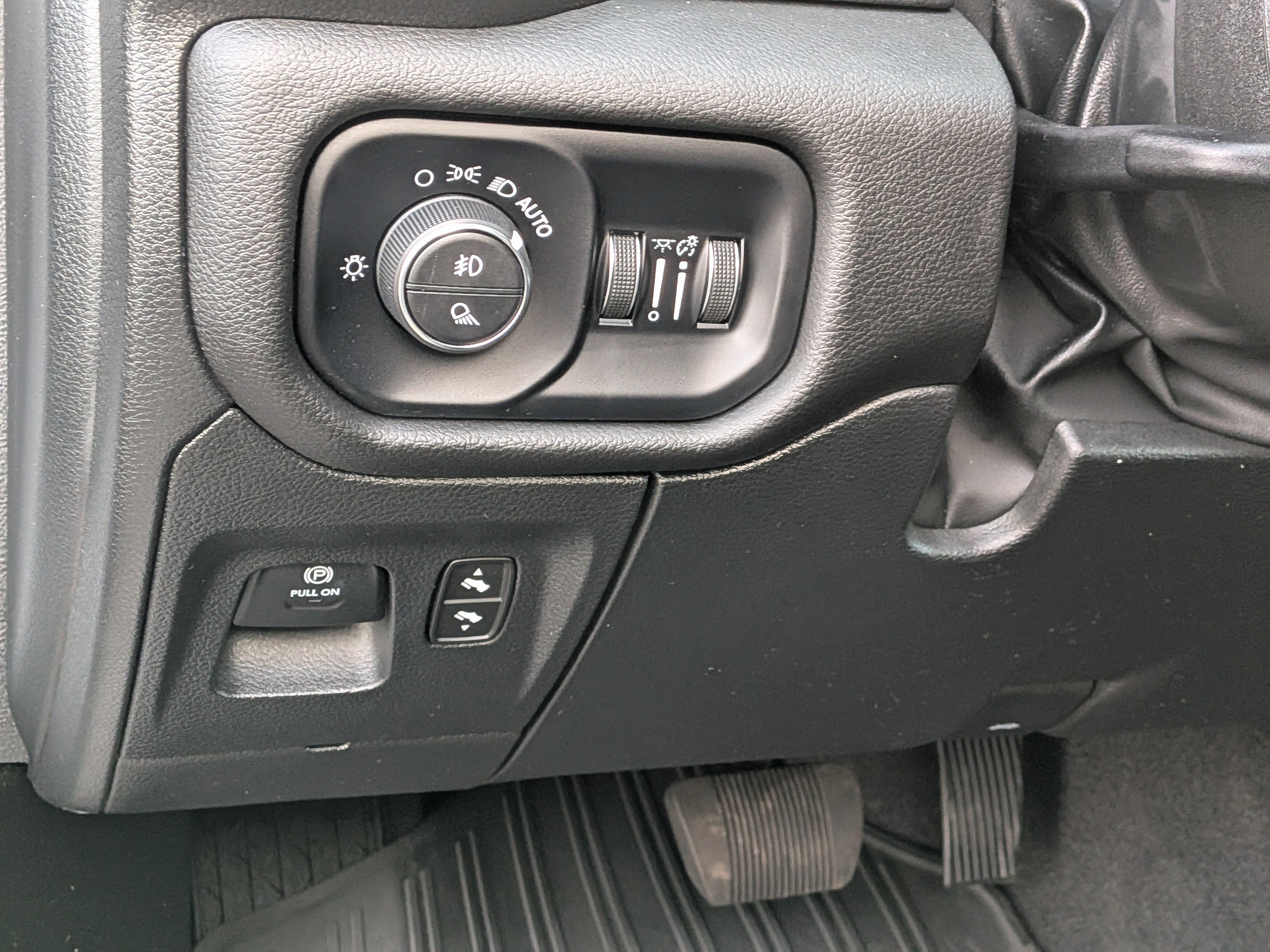 Used 2025 RAM 1500 Big Horn image 18