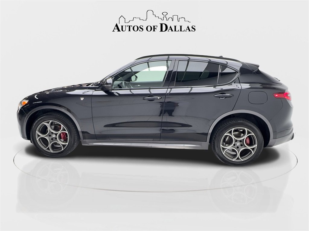 Used 2023 Alfa Romeo Stelvio Ti image 6