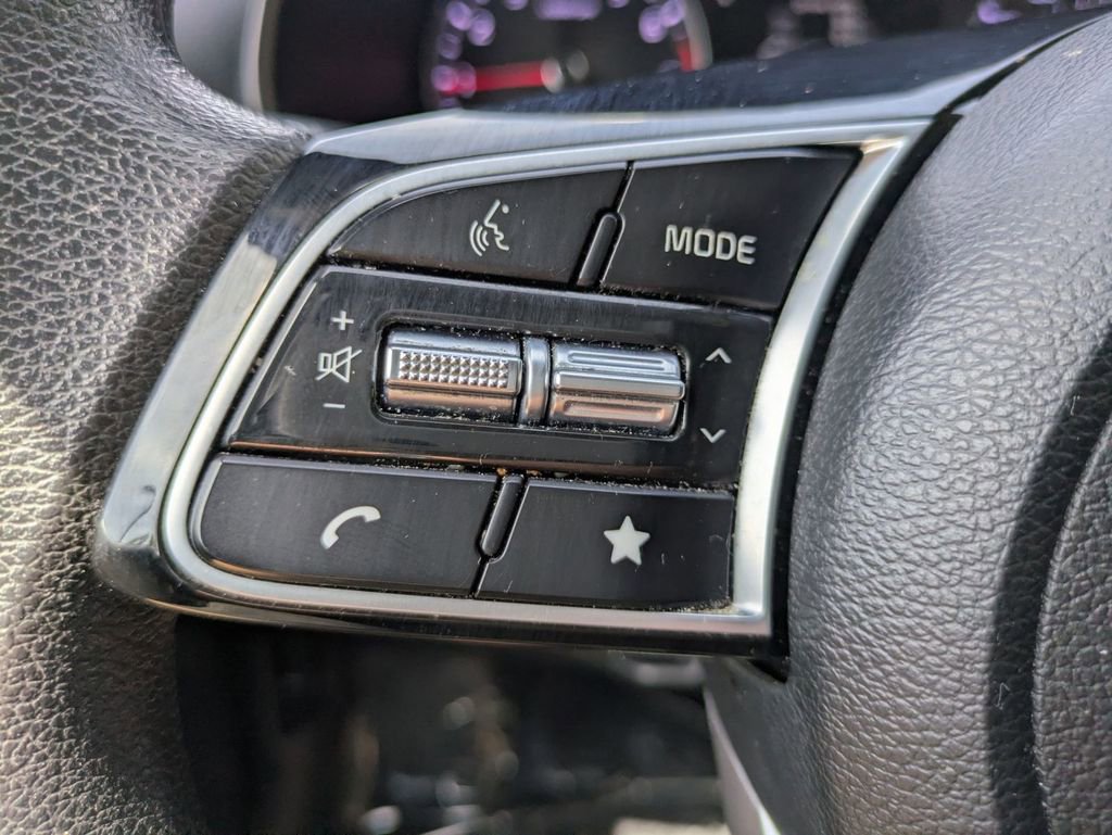 Used 2023 Kia Forte LXS w/ LXS Technology Package image 16