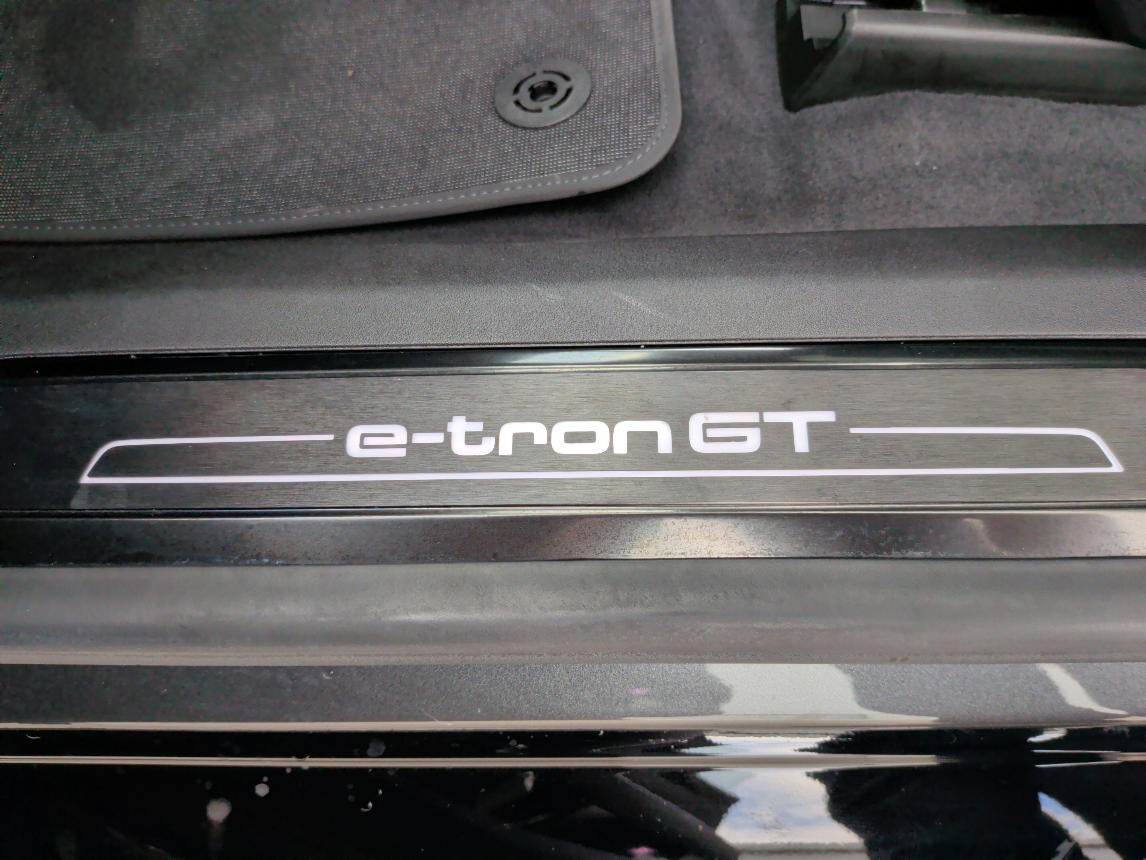 Certified 2022 Audi e-tron GT Prestige w/ Prestige Package AWD/4WD image 38