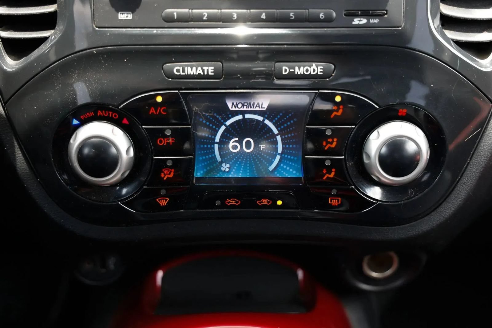 Used 2013 Nissan Juke SL w/ Sport Pkg AWD/4WD image 31