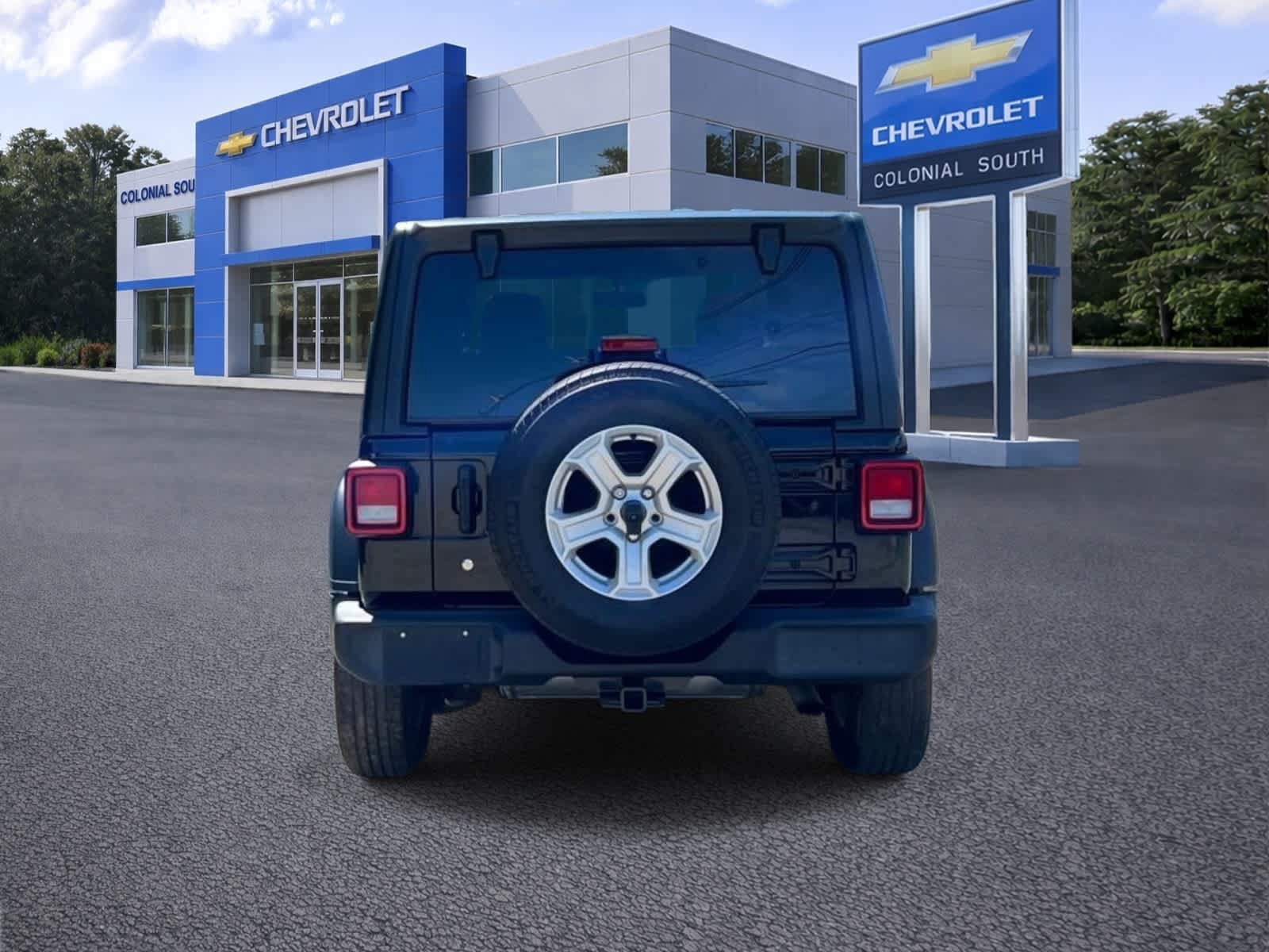 Used 2019 Jeep Wrangler Sport AWD/4WD image 5