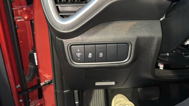 Used 2024 Kia Soul LX w/ Option Group 015 image 16