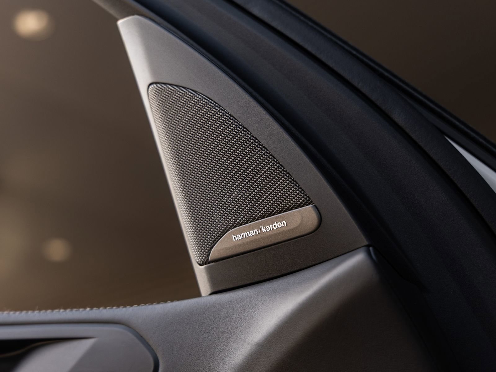 Used 2022 BMW X5 M w/ Executive Package image 21