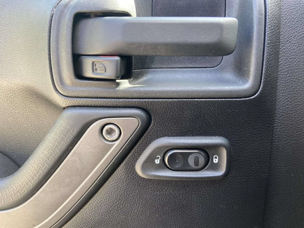 Used 2012 Jeep Wrangler Sport AWD/4WD image 12