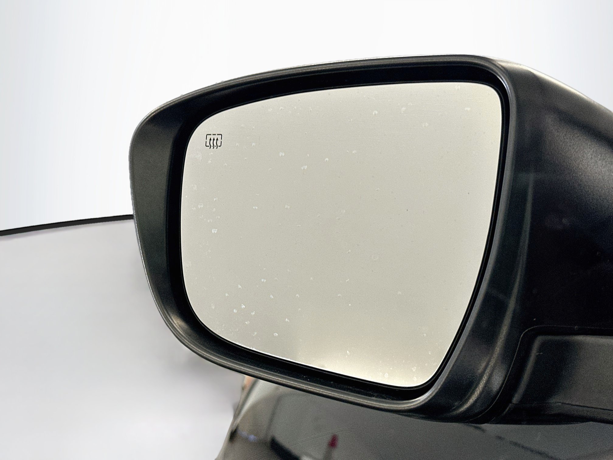 Used 2018 Nissan Rogue SV AWD/4WD image 16