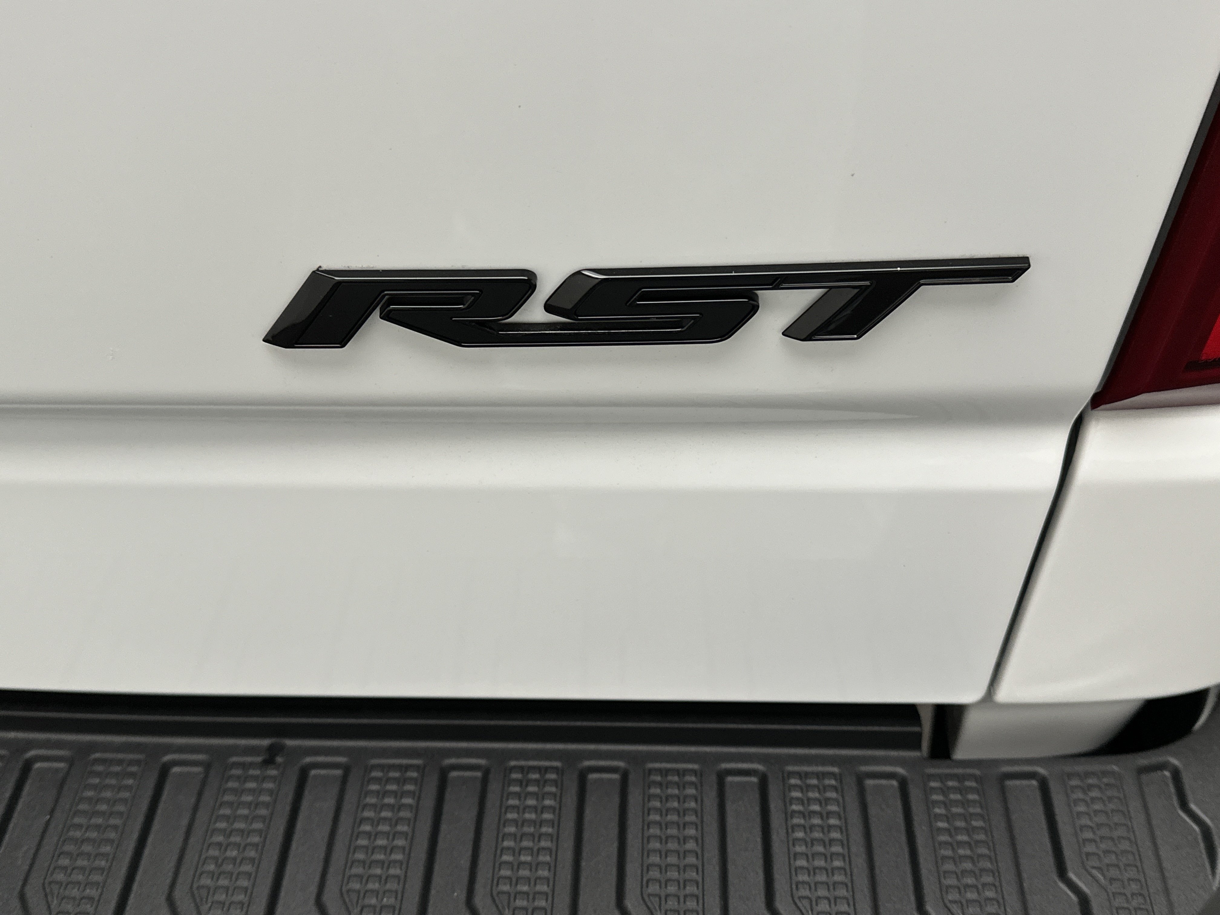 New 2026 Chevrolet Silverado 1500 RST AWD/4WD image 13