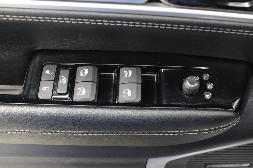 Used 2024 Jeep Wagoneer L Series II image 18