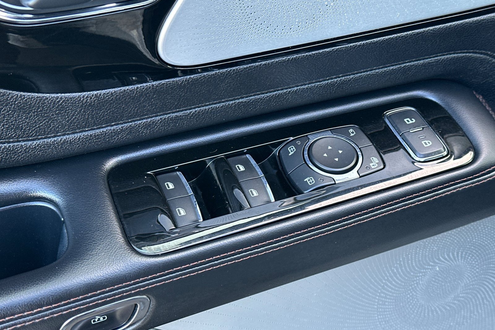 Used 2020 Lincoln Aviator Grand Touring w/ Equipment Group 301A image 11