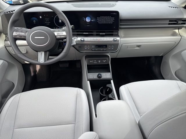 Used 2025 Hyundai Kona SEL image 4