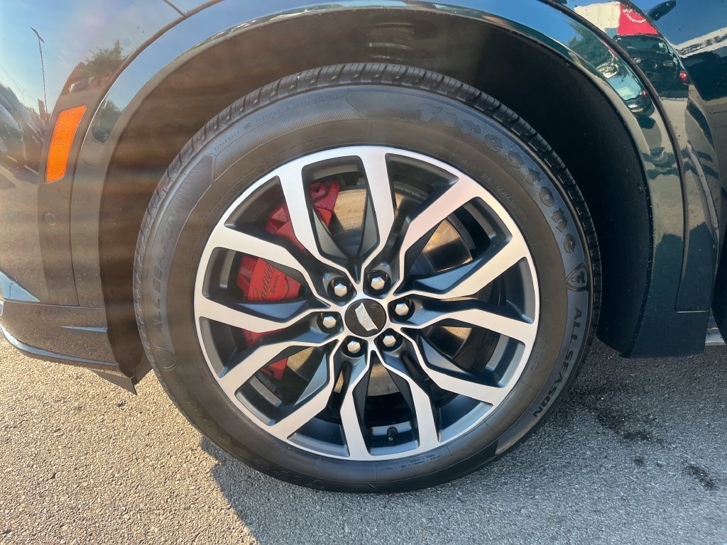 Used 2024 Cadillac XT6 Sport w/ Technology Package AWD/4WD image 31