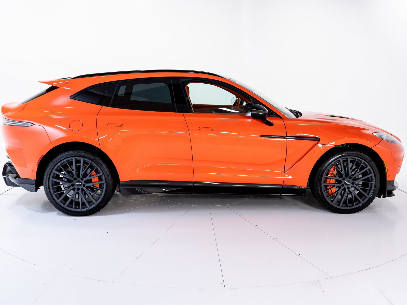 Used 2025 Aston Martin DBX 707 image 6