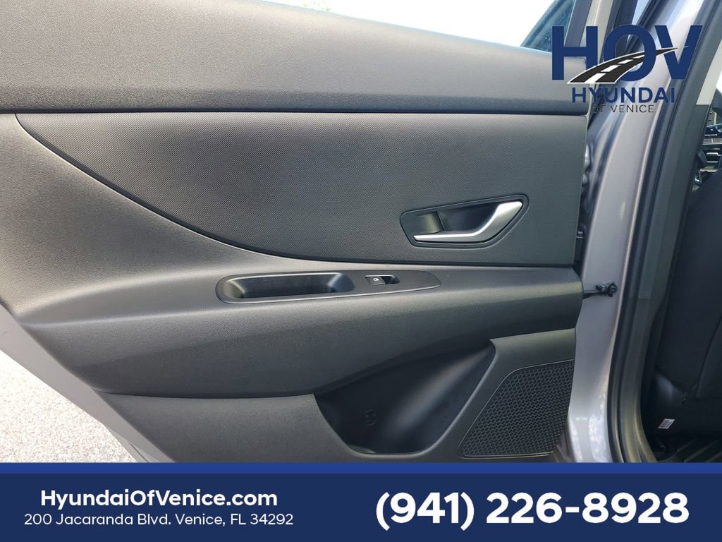 Certified 2026 Hyundai Elantra SE FWD image 15