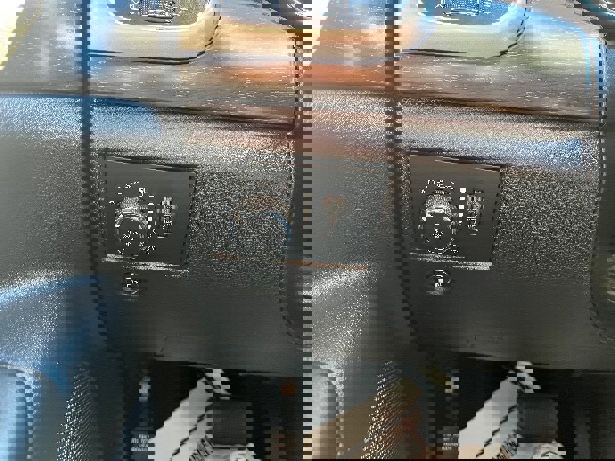 Used 2018 Jeep Grand Cherokee Altitude image 22