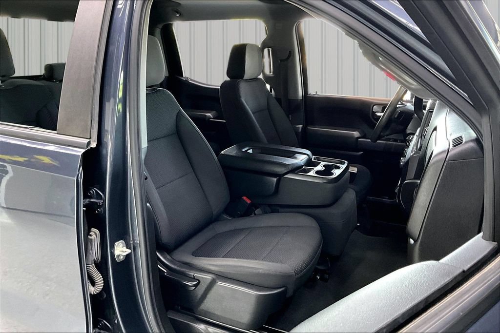 Used 2022 Chevrolet Silverado 1500 Custom Trail Boss w/ Safety Confidence Package AWD/4WD image 29
