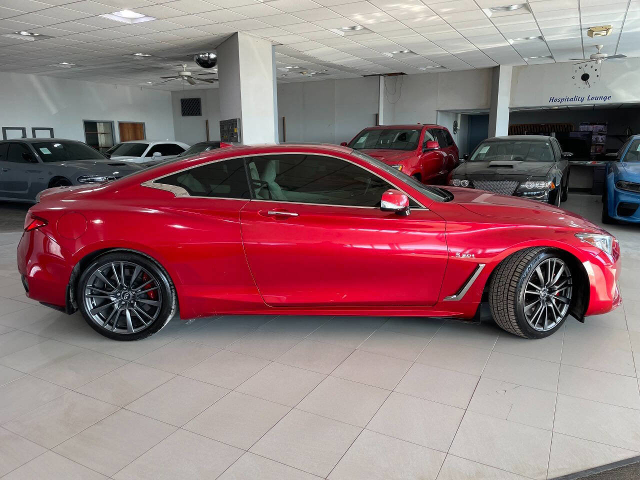 Used 2017 INFINITI Q60 Red Sport 400 image 8