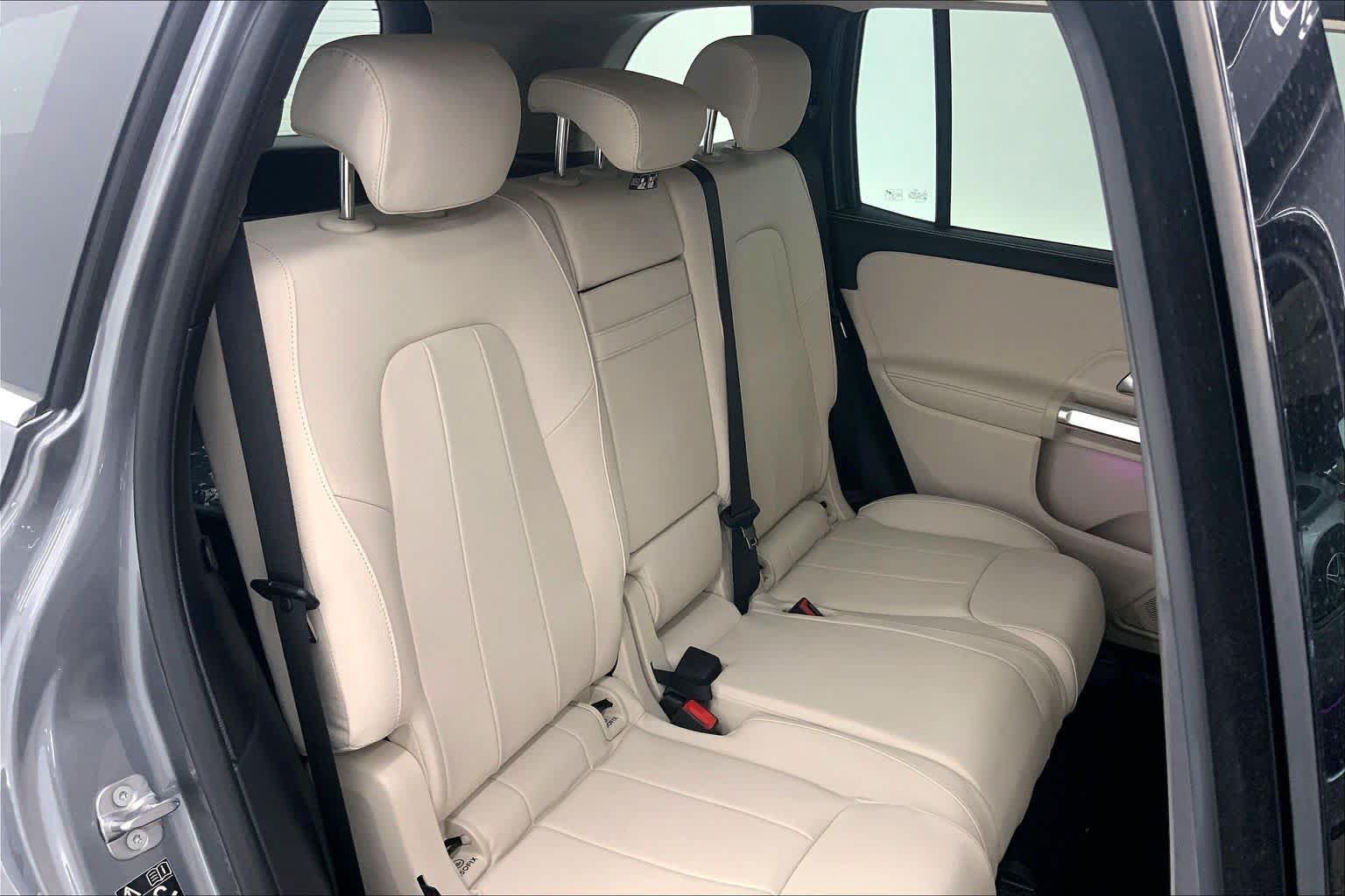 New 2026 Mercedes-Benz GLB 250 image 14