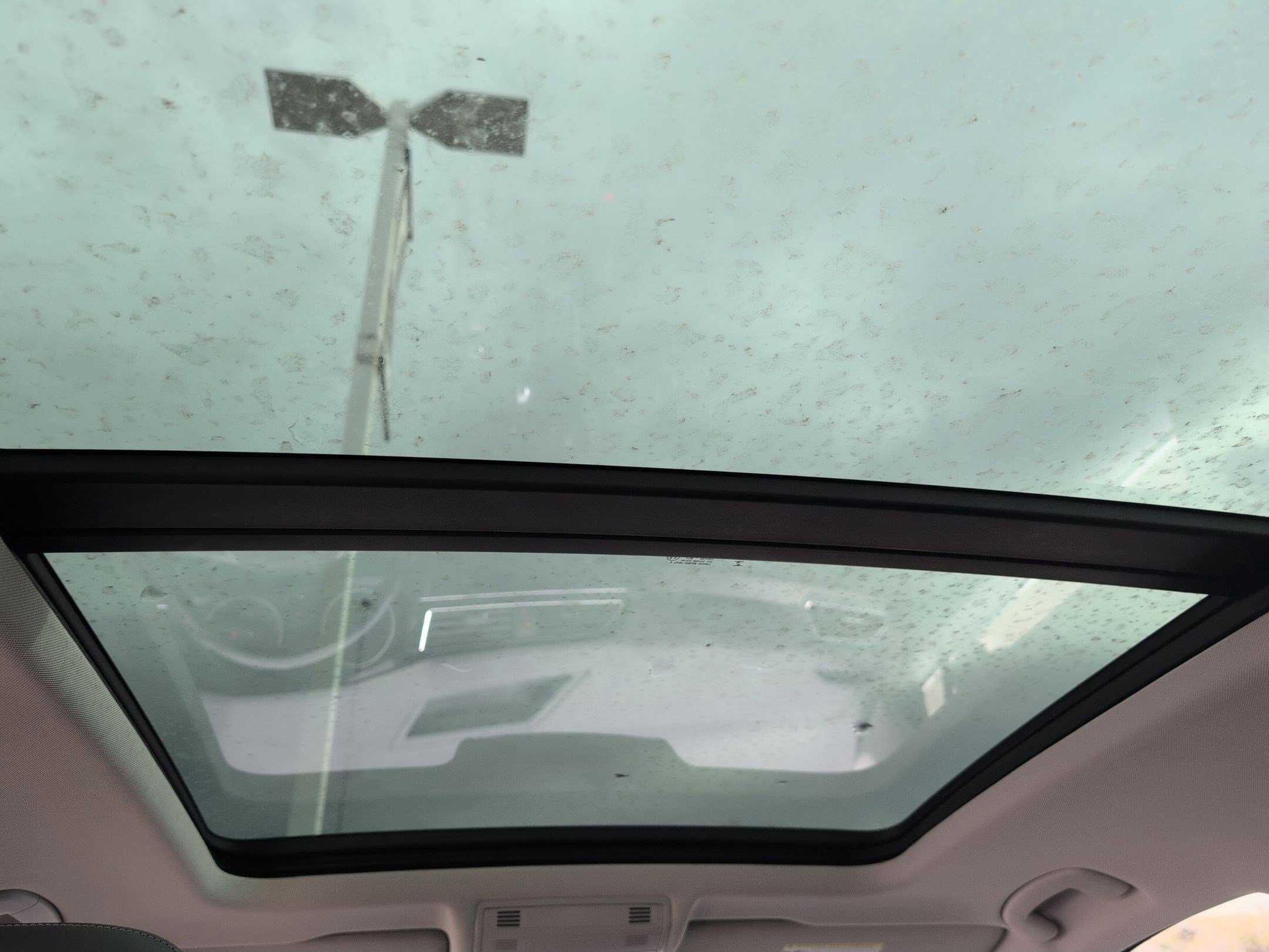 Used 2019 Volkswagen Tiguan SE image 15