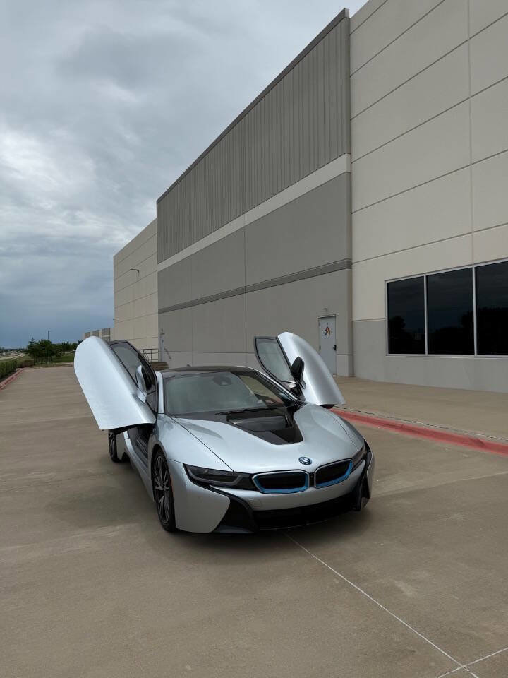 Used 2016 BMW i8 image 1