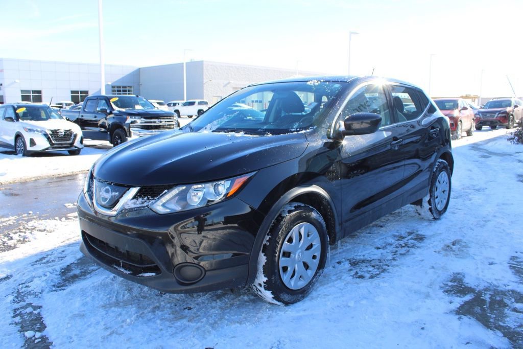 Used 2019 Nissan Rogue Sport S image 3