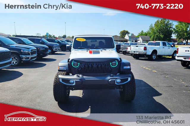 Used 2023 Jeep Gladiator Sport w/ Trailer Tow Package AWD/4WD image 2