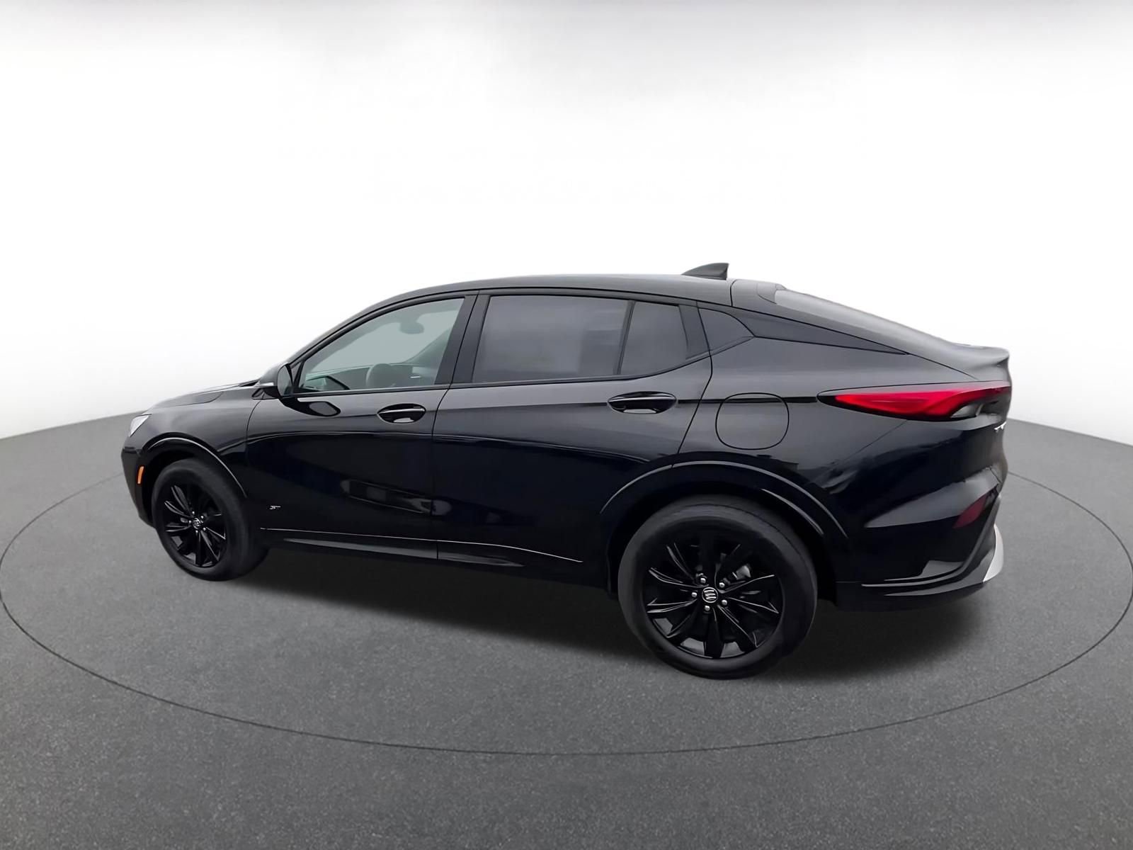 Used 2025 Buick Envista Sport Touring image 10