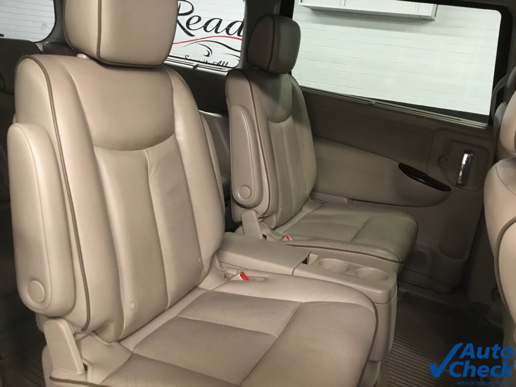 Used 2011 Nissan Quest LE FWD image 33